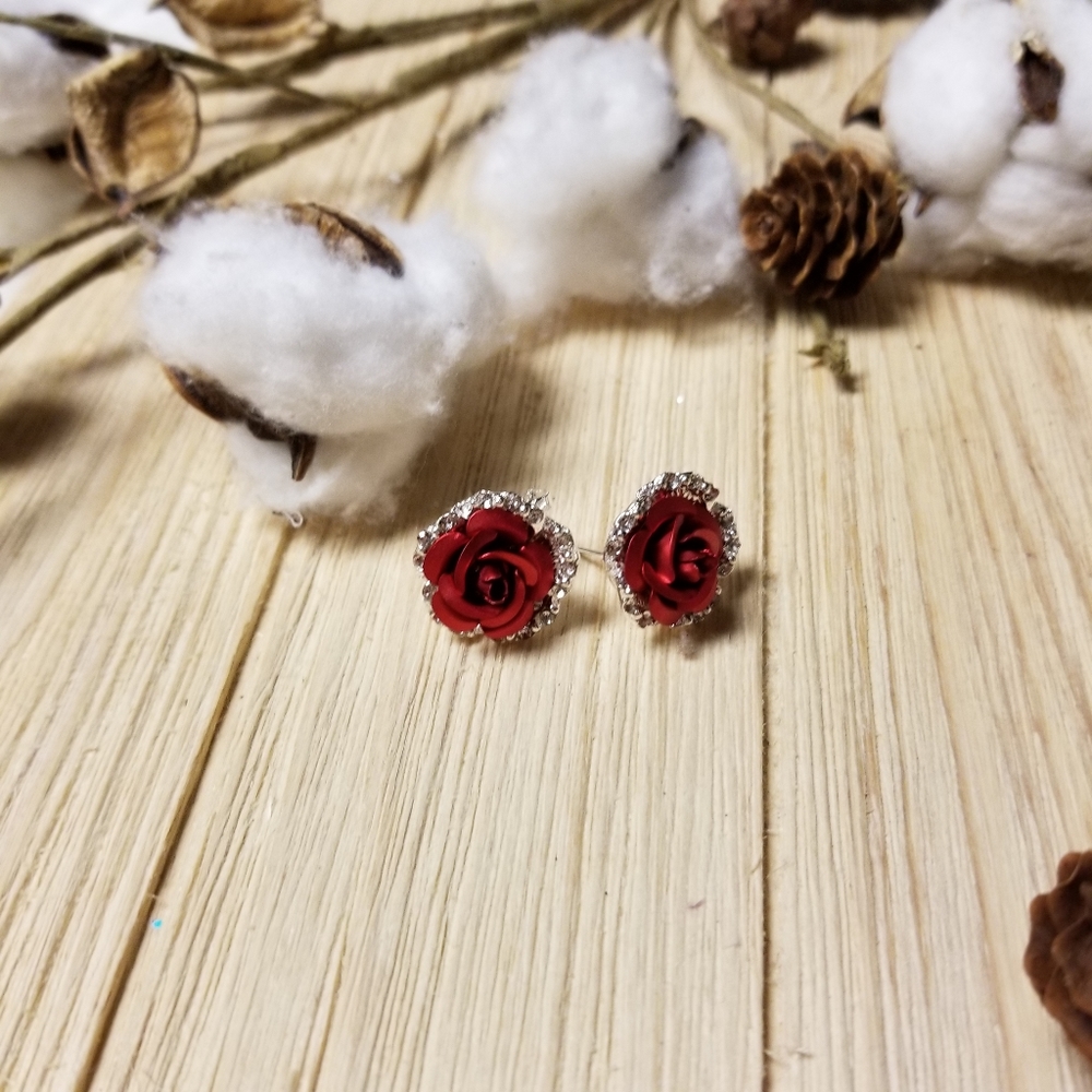 🌹🌹HOST PICK🌹🌹BREATHTAKING!!  Red Rose earrings in SILVER 🌹🌹 - Picture 14 of 16
